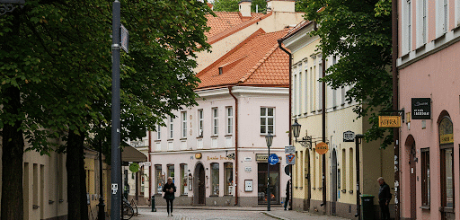 Kalvarijų gatvė: Vilniaus gyvybės arterija, kur susipina istorija, prekyba ir kasdienybė