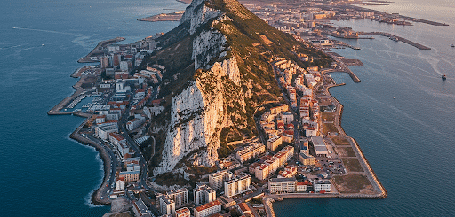 Gibraltaras: Tarp Europos ir Afrikos Stūksanti Istorijos ir Gamtos Tvirtovė